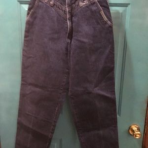Size 9/10 long Vintage Rocky Mountain jeans